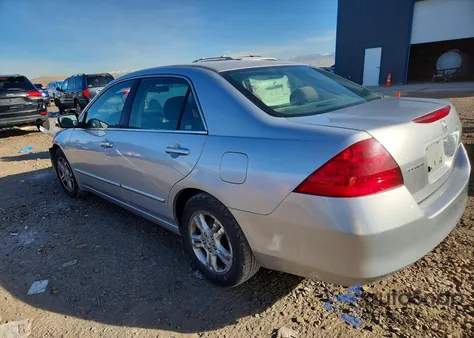 2006 Honda Accord Se z USA, uszkodzony, nr VIN 1HGCM56306A058677
